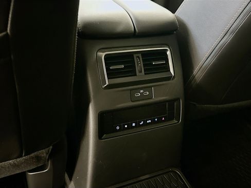 Used 2025 MAZDA CX-90 Plug-In Hybrid w/ Preferred AWD/4WD image 29
