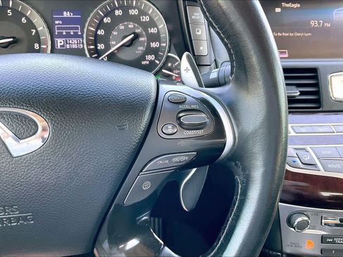 Used 2011 INFINITI M56 RWD image 23