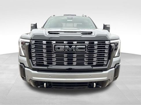 New 2026 GMC Sierra 2500 Denali Ultimate image 12
