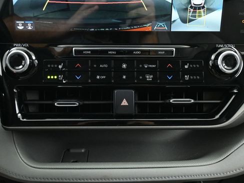 Used 2022 Toyota Highlander Limited image 30