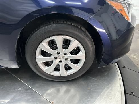 Used 2022 Toyota Corolla LE FWD image 9