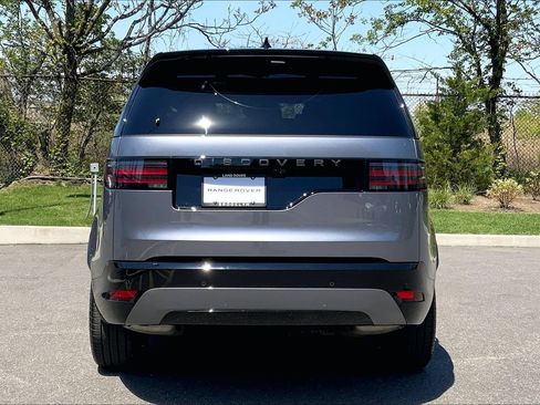 Certified 2025 Land Rover Discovery Dynamic SE AWD/4WD image 3