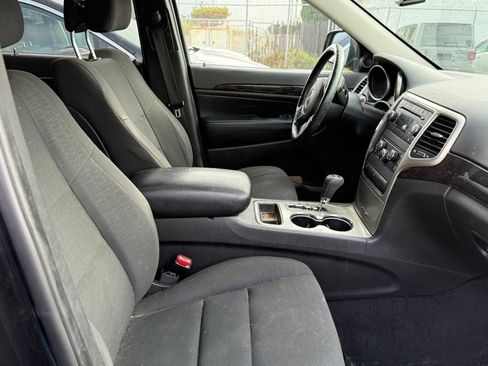 Used 2013 Jeep Grand Cherokee Laredo image 7