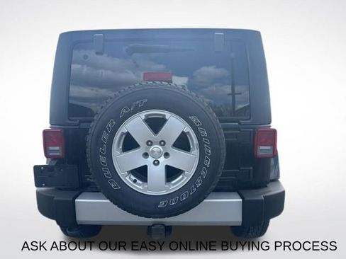 Used 2011 Jeep Wrangler Unlimited Sahara w/ Connectivity Group image 7