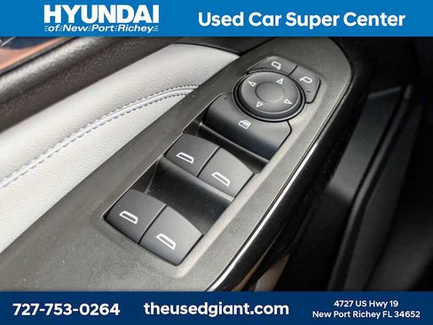 Used 2024 Chevrolet Trax LT w/ LT Convenience Package image 29