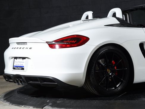 Used 2016 Porsche Boxster Spyder RWD image 33