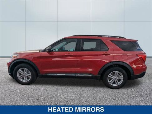 Certified 2022 Ford Explorer XLT image 2