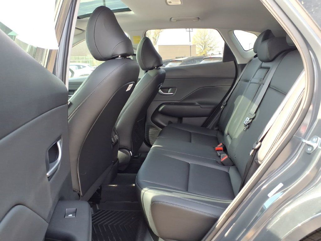 Certified 2026 Hyundai Kona Limited FWD image 10