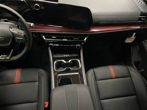 New 2026 Chevrolet Traverse RS w/ LPO, Floor Liner Package AWD/4WD image 35