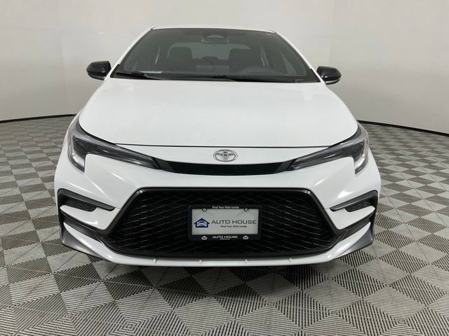 Used 2025 Toyota Corolla SE FWD image 9