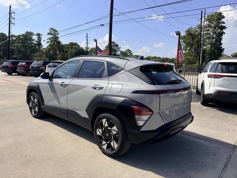 Used 2025 Hyundai Kona SEL FWD image 5