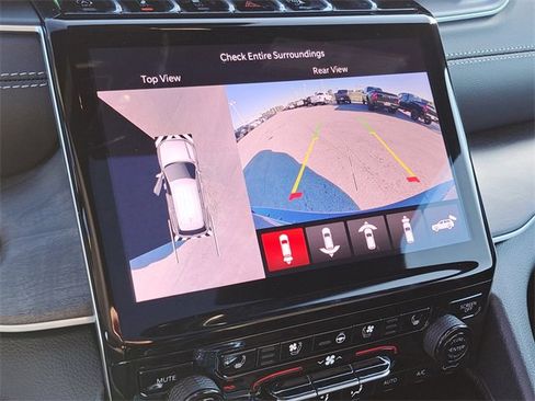 New 2025 Jeep Grand Cherokee Limited image 7