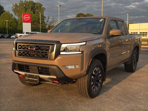Used 2024 Nissan Frontier PRO-4X w/ Off-Road Protection Package AWD/4WD image 2