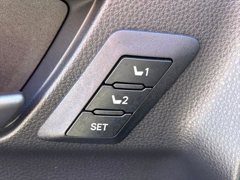 Certified 2025 Toyota 4Runner Limited AWD/4WD image 26
