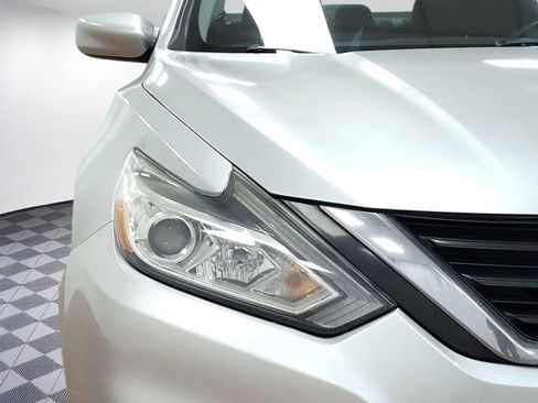 Used 2017 Nissan Altima 2.5 SV image 10