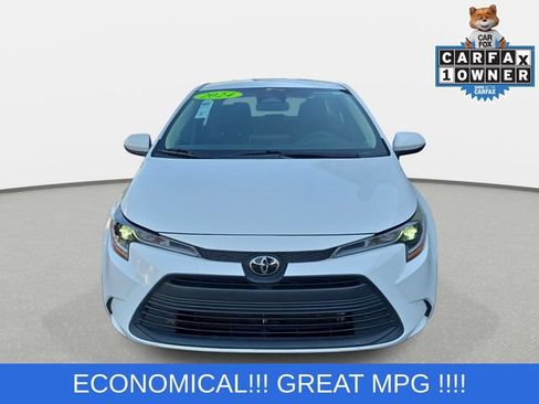 Used 2024 Toyota Corolla LE FWD image 2