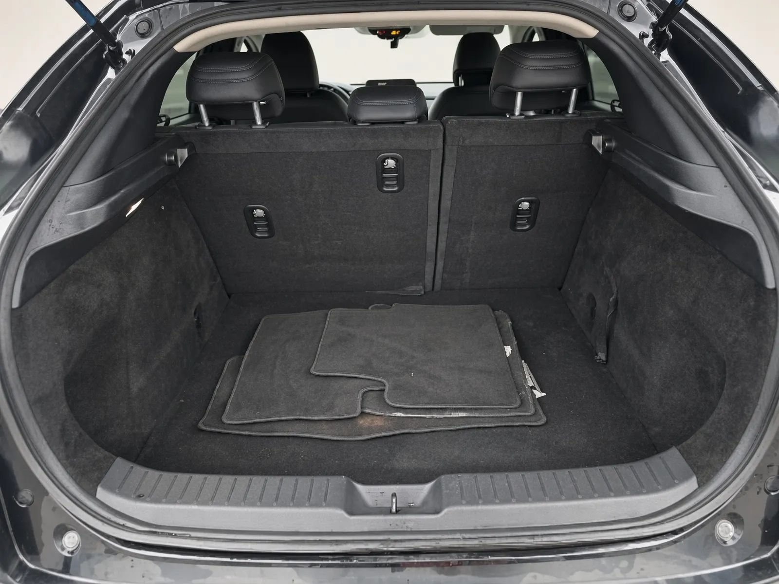 Used 2021 MAZDA CX-30 FWD 2.5 S w/ Select Package image 8