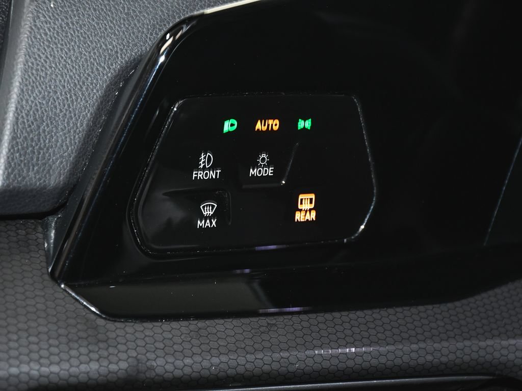 Used 2023 Volkswagen GTI 40th Anniversary Edition FWD image 15