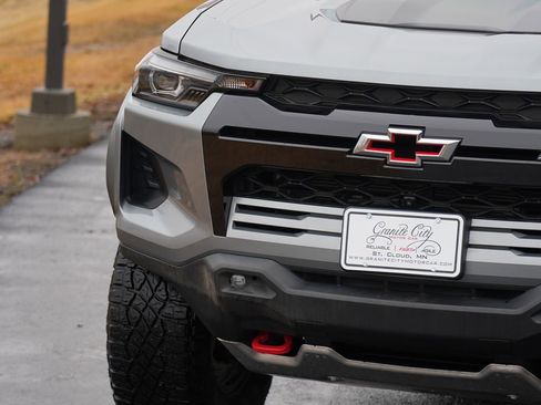 Used 2023 Chevrolet Colorado ZR2 w/ ZR2 Convenience Package III AWD/4WD image 9