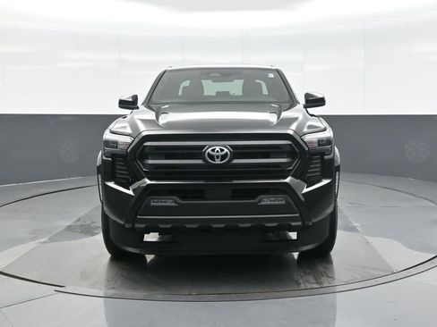 Certified 2025 Toyota Tacoma SR5 image 2