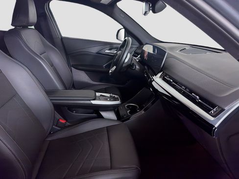 Used 2025 BMW X2 xDrive28i w/ Convenience Package AWD/4WD image 32