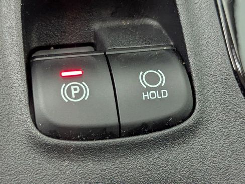 Used 2022 Toyota Corolla LE image 26