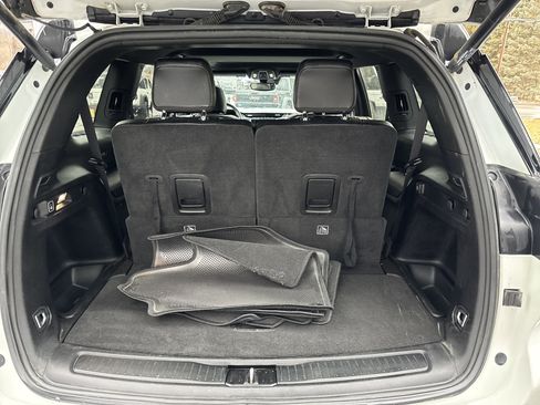 Used 2021 Jeep Grand Cherokee L Laredo image 5