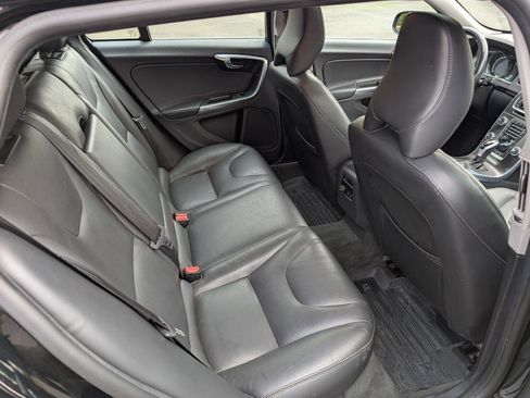 Used 2015 Volvo V60 T5 Platinum image 15