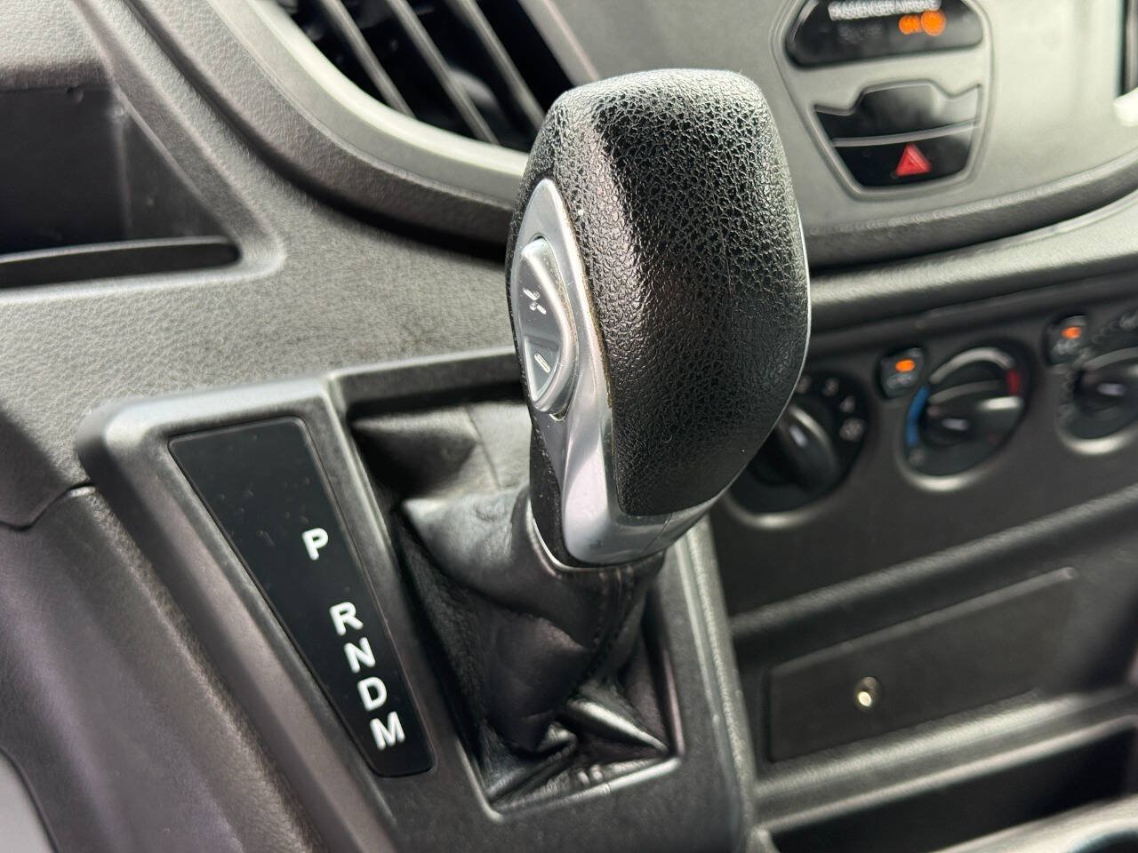 Used 2018 Ford Transit 250 148 Medium Roof RWD image 21
