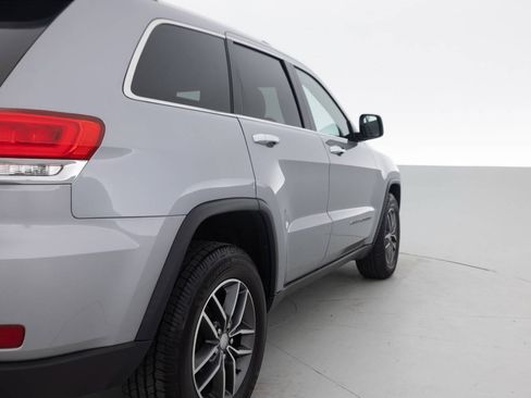 Used 2018 Jeep Grand Cherokee Limited AWD/4WD image 14