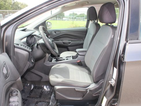 Used 2017 Ford Escape S FWD image 8