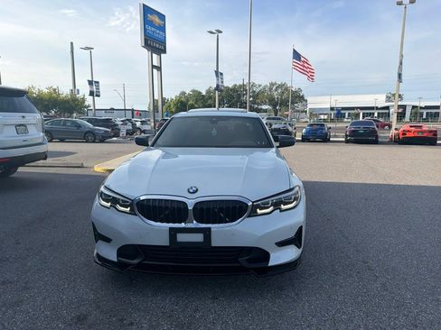 Used 2019 BMW 330i xDrive Sedan w/ Convenience Package AWD/4WD image 3