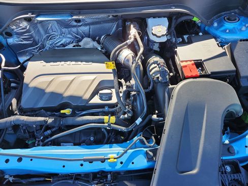 Used 2025 Chevrolet Trax LT w/ Driver Confidence Package image 24