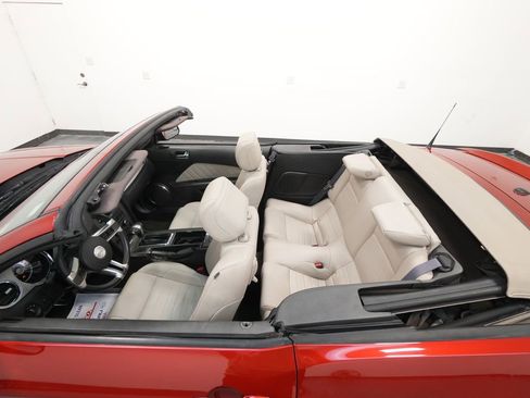 Used 2012 Ford Mustang Premium image 27