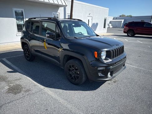 Used 2019 Jeep Renegade Altitude w/ Quick Order Package 2XM AWD/4WD image 4