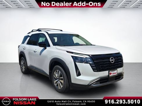 New 2026 Nissan Pathfinder SL AWD/4WD image 1