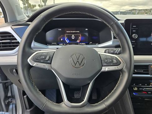 Used 2025 Volkswagen Taos SE FWD image 20
