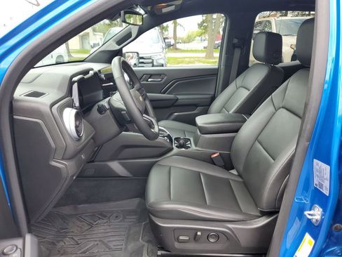 Used 2023 Chevrolet Colorado LT w/ LT Convenience Package III AWD/4WD image 5