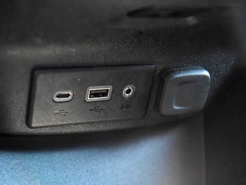 Used 2023 Chevrolet Malibu RS image 22