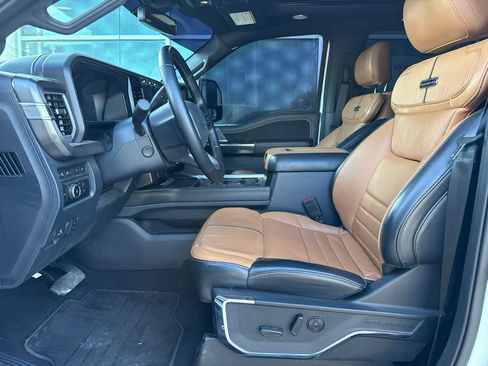 Used 2024 Ford F350 Platinum w/ FX4 Off-Road Package AWD/4WD image 9