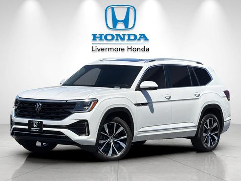 Used 2024 Volkswagen Atlas SEL Premium R-Line AWD/4WD image 2