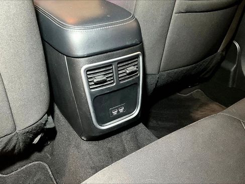 Used 2023 Dodge Charger SXT RWD image 11