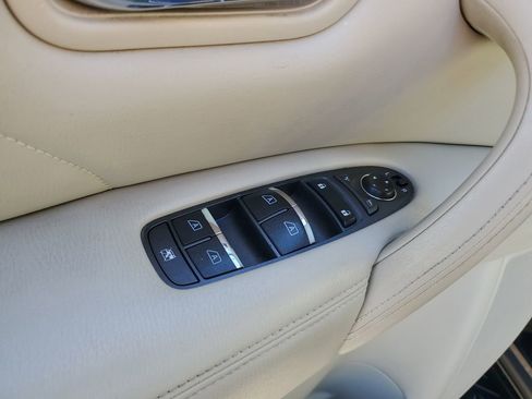 Used 2015 INFINITI QX80 4WD image 18