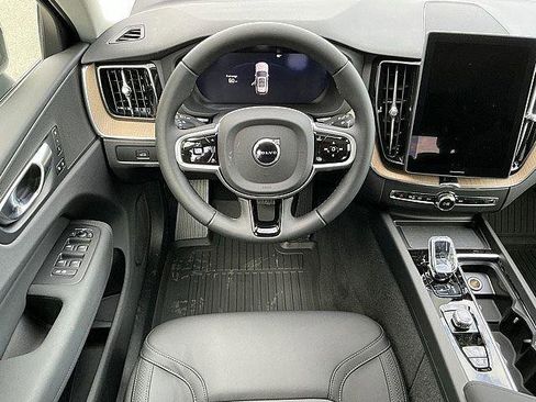 New 2026 Volvo XC60 B5 Plus w/ Climate Package AWD/4WD image 5
