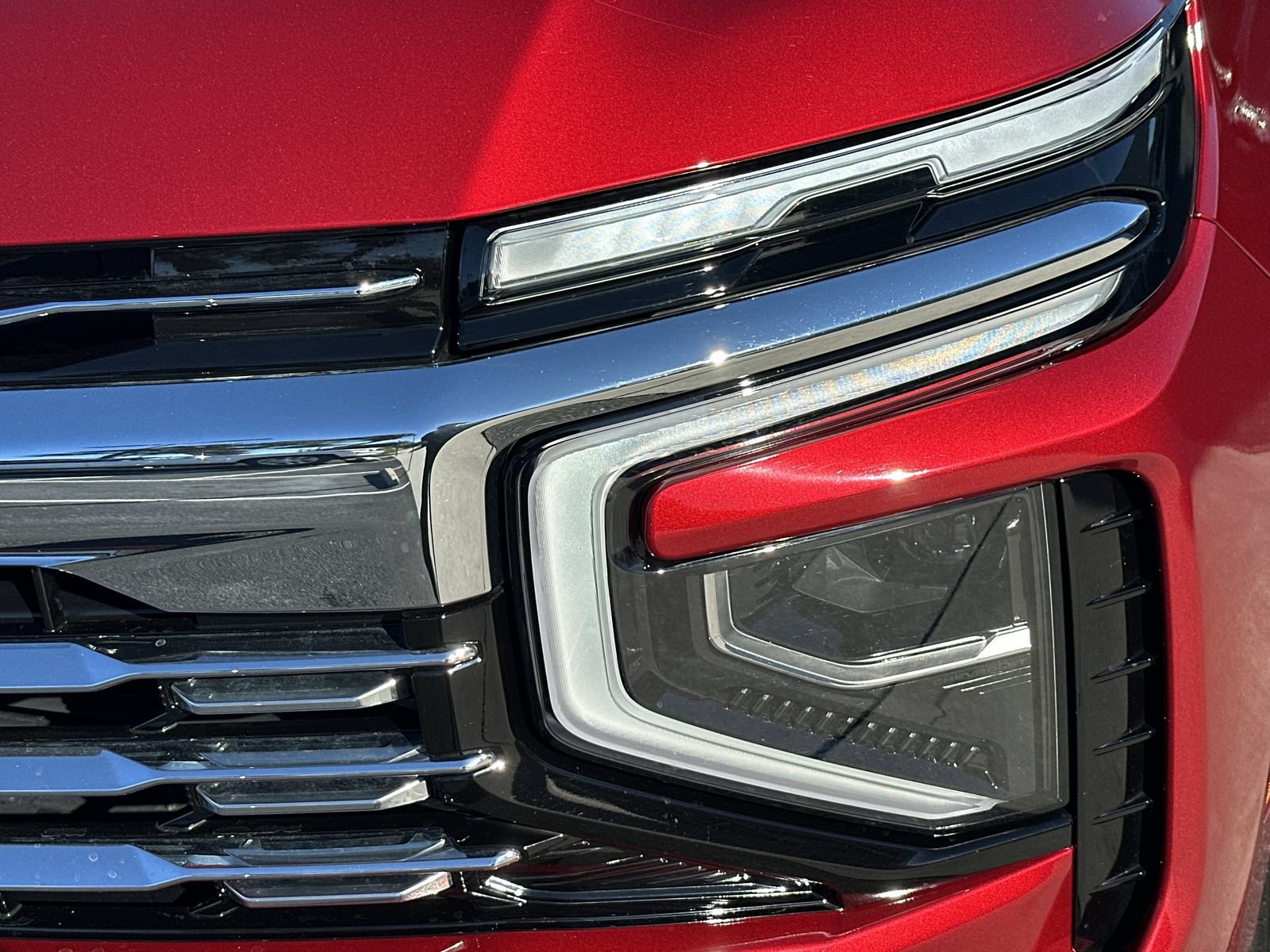 Used 2025 Chevrolet Tahoe Premier AWD/4WD image 11