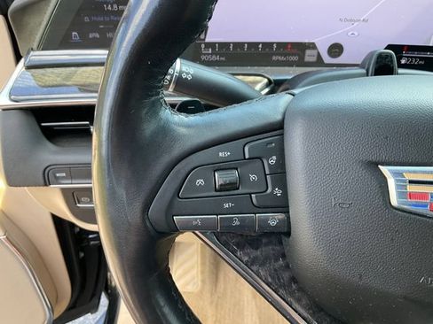 Used 2023 Cadillac Escalade Premium Luxury RWD image 12