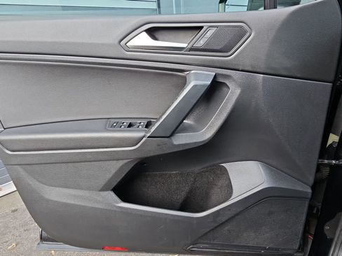 Used 2019 Volkswagen Tiguan SE AWD/4WD image 27