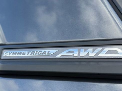 Used 2025 Subaru Forester Premium image 38