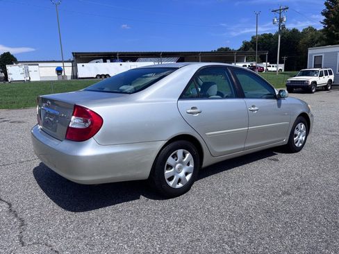 Used 2004 Toyota Camry FWD image 7