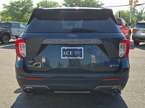 Certified 2023 Ford Explorer XLT w/ Equipment Group 202A AWD/4WD image 5
